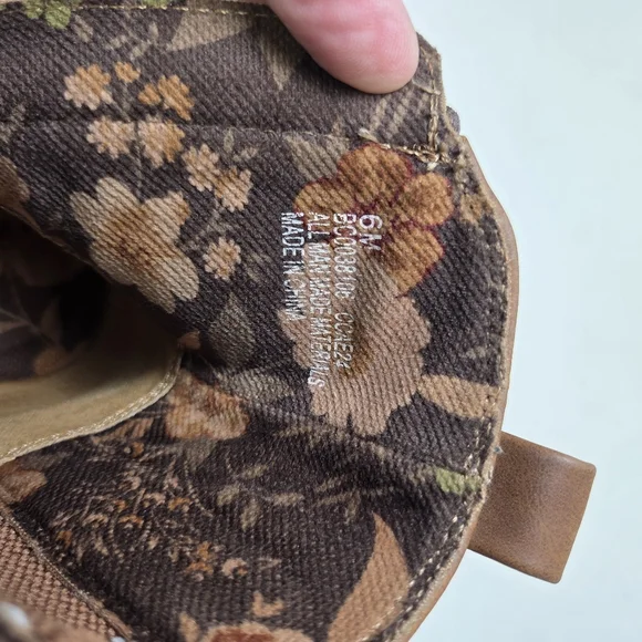 B.O.C. Finn Tan Caramel Faux Leather Chelsea Bootie Zip Stacked Block Heel W 6 - Picture 10 of 16